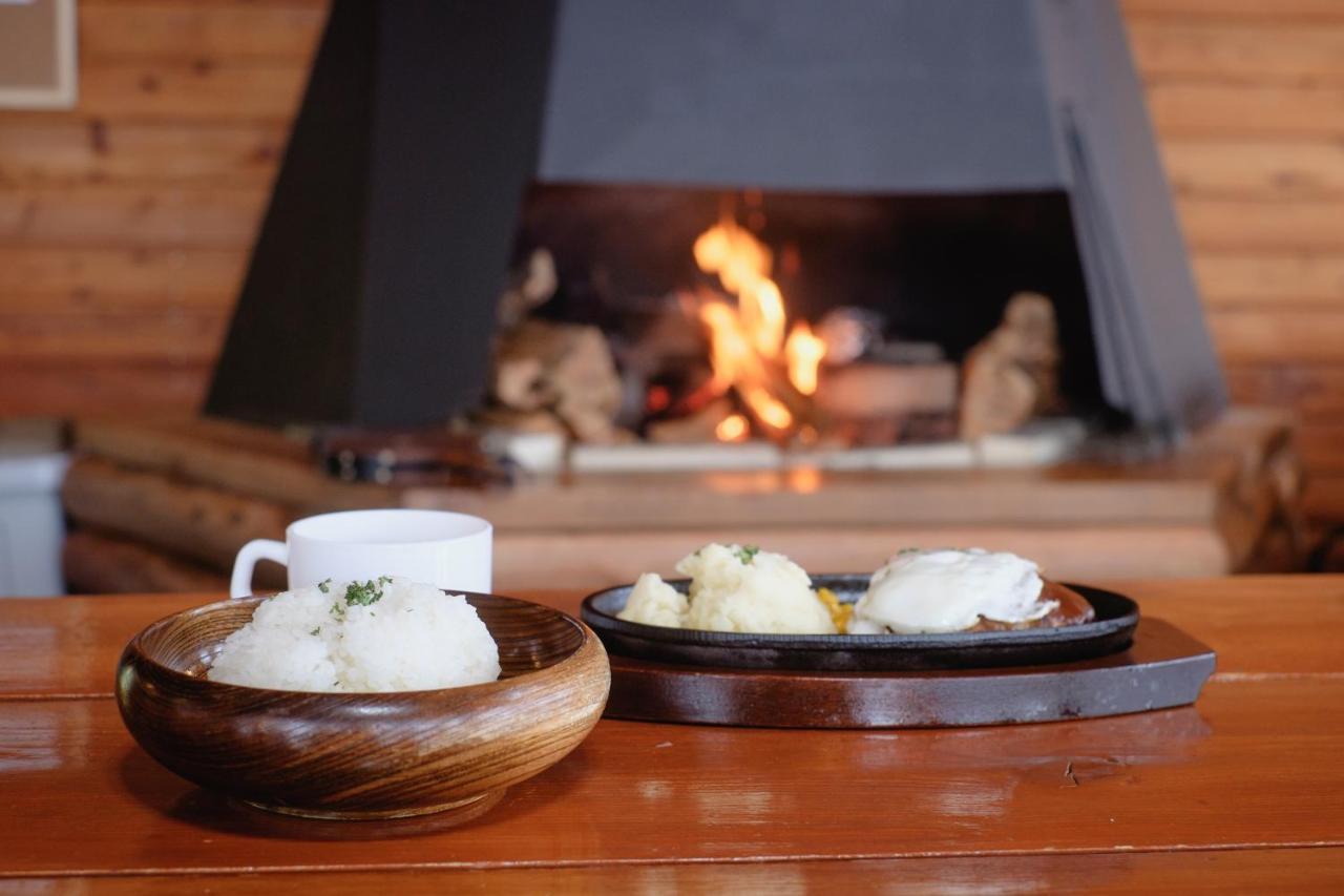 The Yurts At Margo'S Garden, Kiroro Hotell Akaigawa Exteriör bild